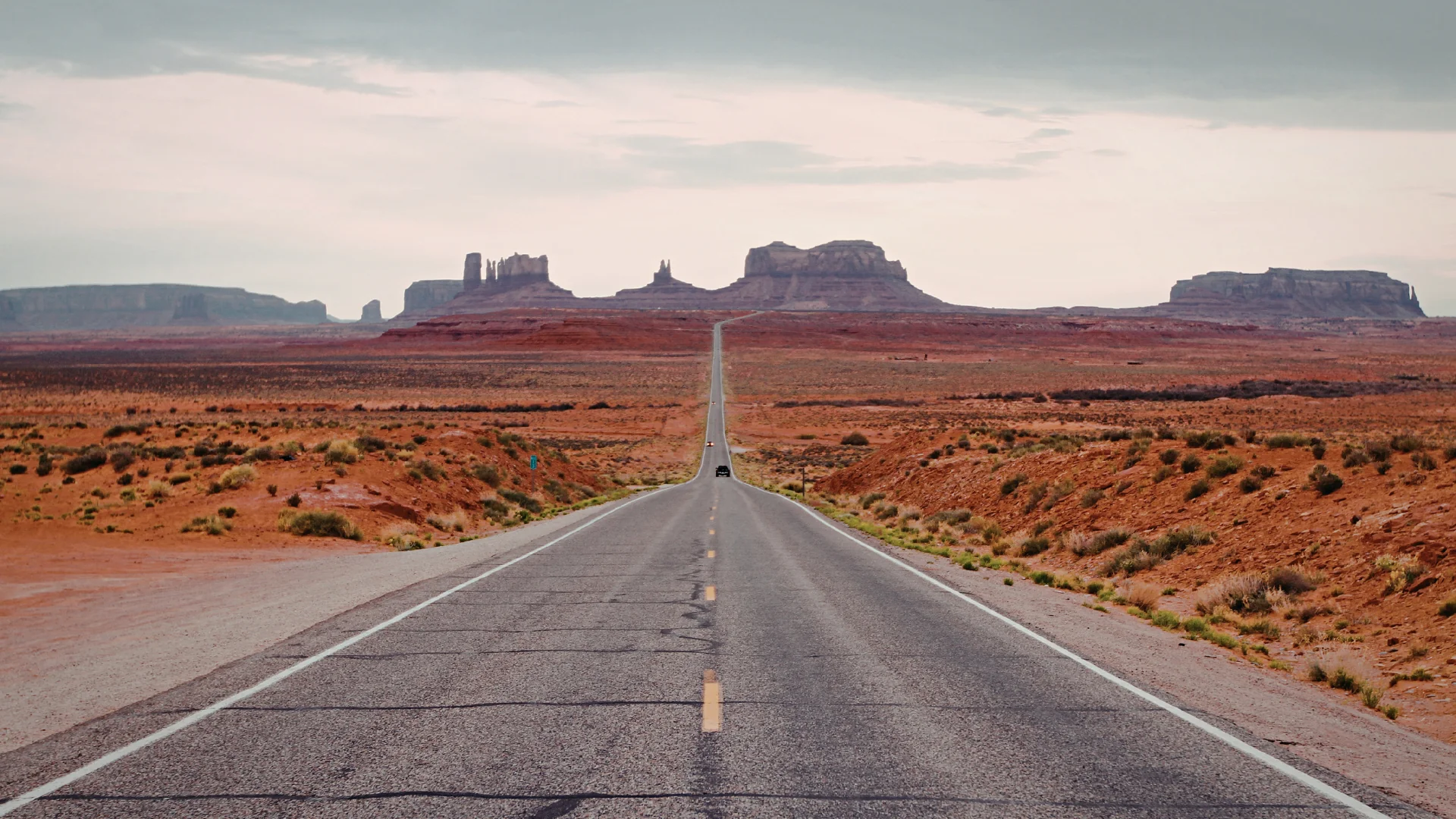 Monument Valley z cesty